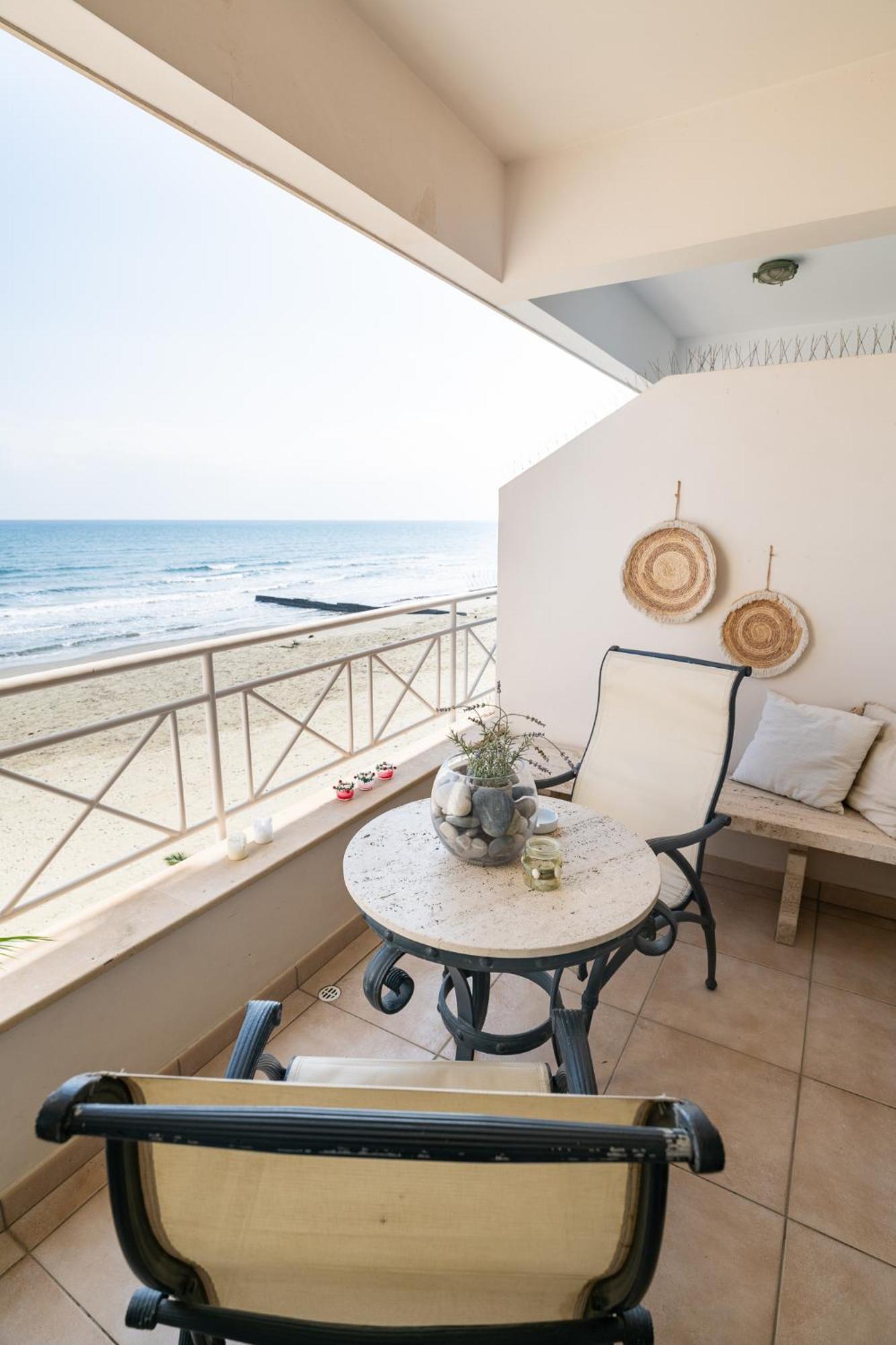 Quattro Beachfront Sea View Ap 4 Lárnaca Exterior foto