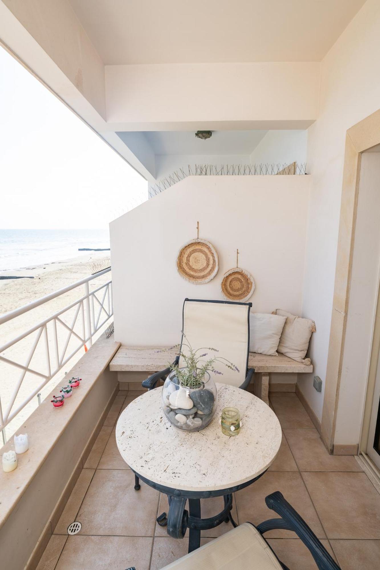 Quattro Beachfront Sea View Ap 4 Lárnaca Exterior foto